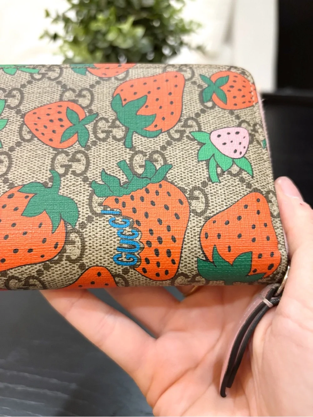 Gucci GG Supreme Monogram Strawberry Zip Around Wallet Light Pink